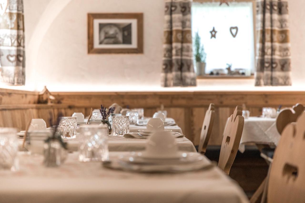 Garni Maso San Michele Hotell Cavalese Exteriör bild
