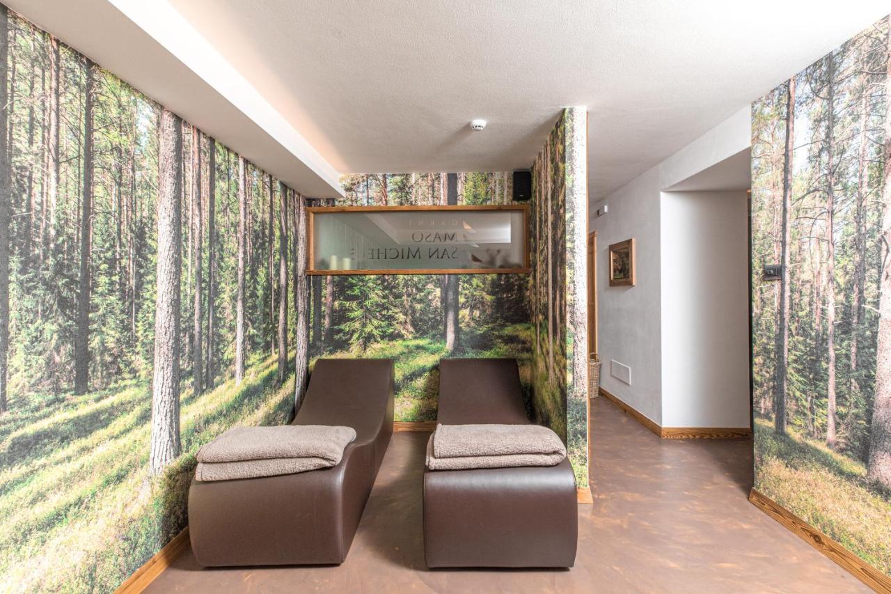 Garni Maso San Michele Hotell Cavalese Exteriör bild